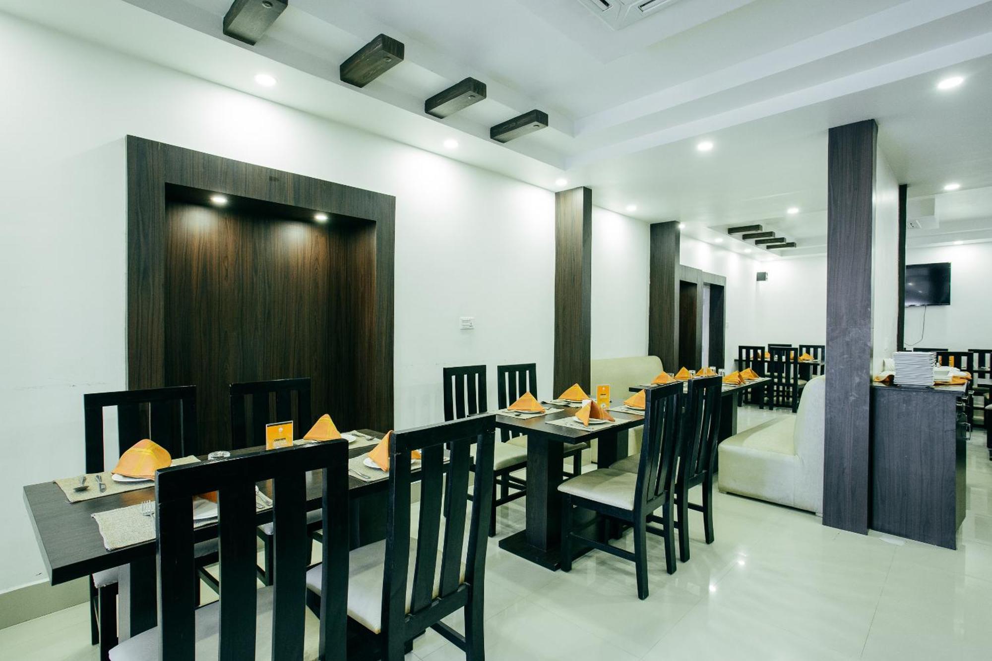 Oyo 11474 Gangaur Regency Boutique Hotel Katmandu Eksteriør billede